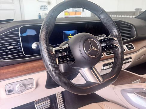Used 2024 Mercedes-Benz GLS 450 4MATIC image 16