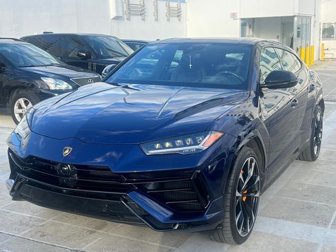 Used 2023 Lamborghini Urus S image 15