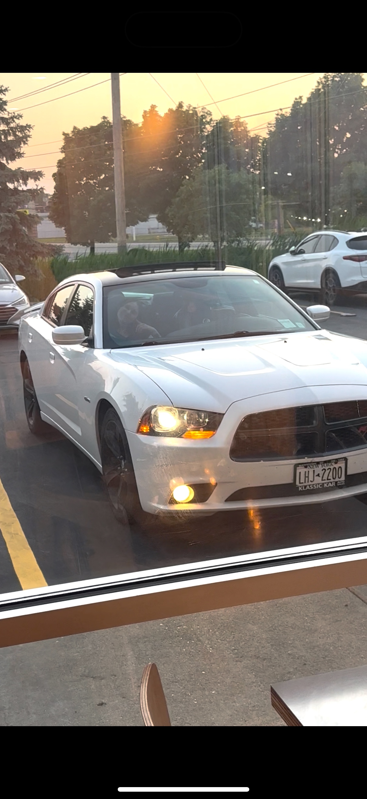 Used 2014 Dodge Charger R/T RWD image 1
