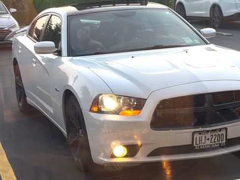 Used 2014 Dodge Charger R/T image 1