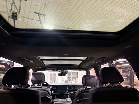 Used 2024 Jeep Grand Wagoneer Series II w/ Quick Order Packagew 28T image 8