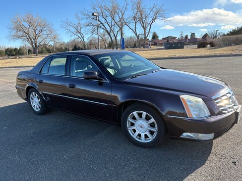 Used 2008 Cadillac DTS Performance image 2