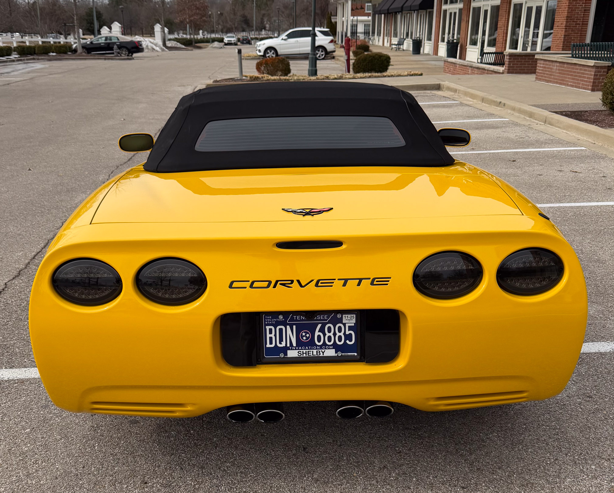 Used 2004 Chevrolet Corvette Convertible w/ Preferred Equipment Group RWD image 2