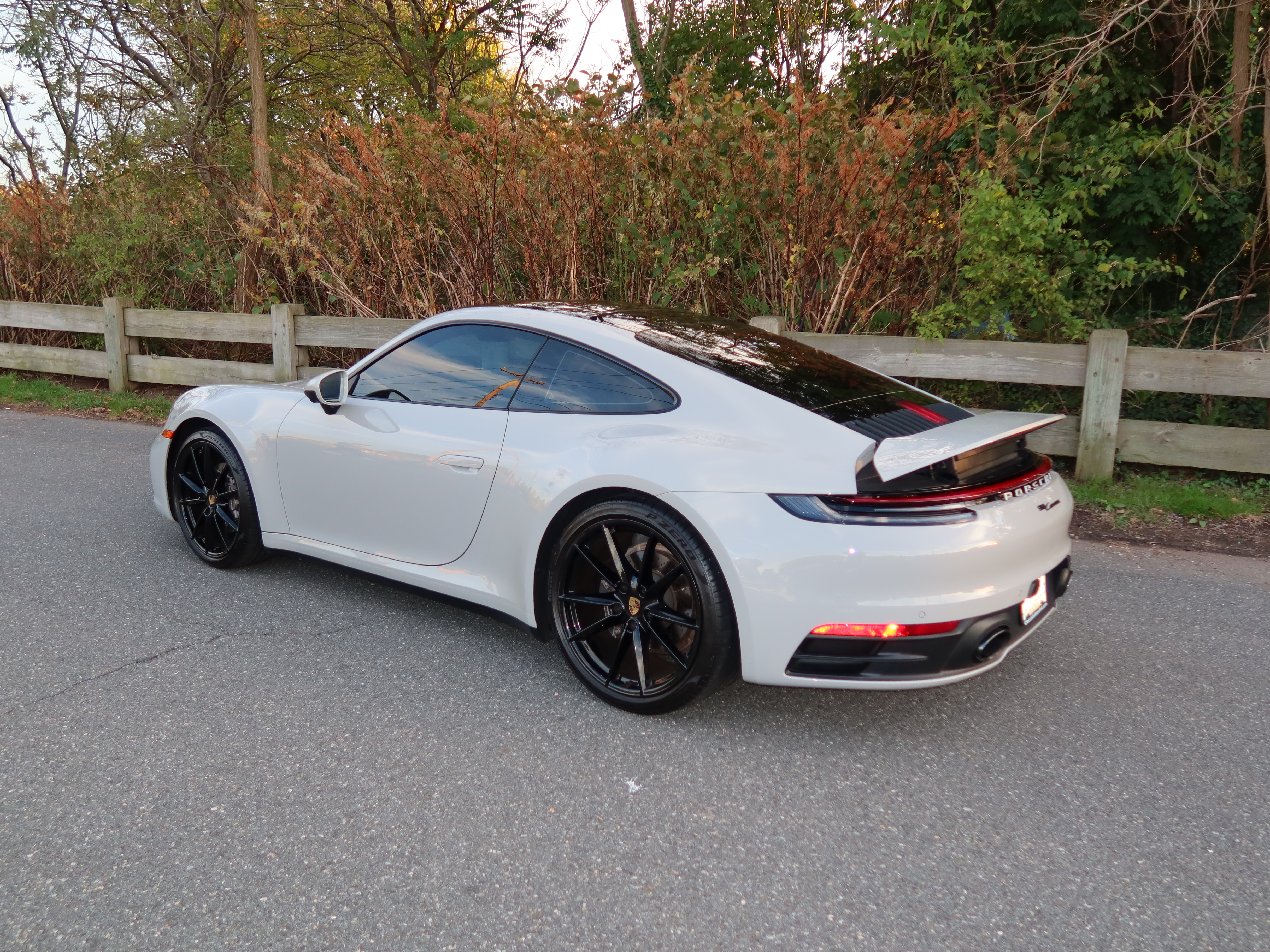 Used 2022 Porsche 911 Carrera image 4
