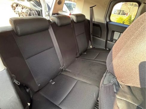 Used 2007 Toyota FJ Cruiser 4WD w/ Upgrade Pkg 2 image 16