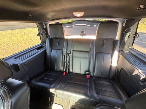 Used 2015 Ford Expedition Platinum AWD/4WD image 10