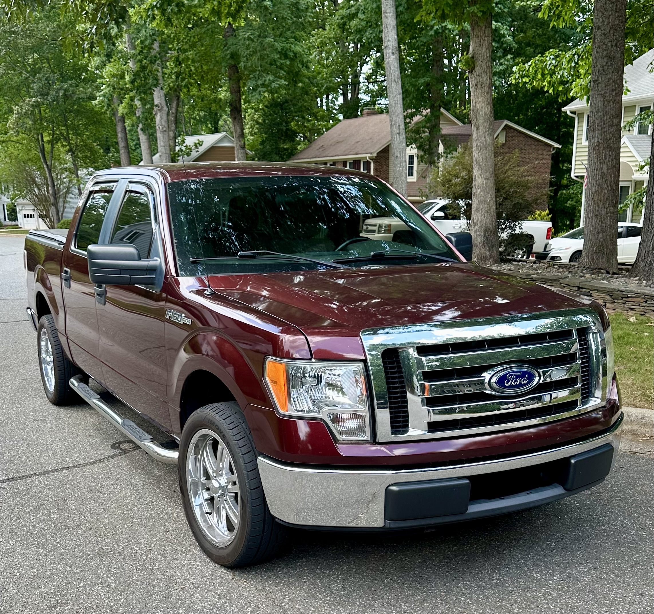 Used 2010 Ford F150 XLT RWD image 1