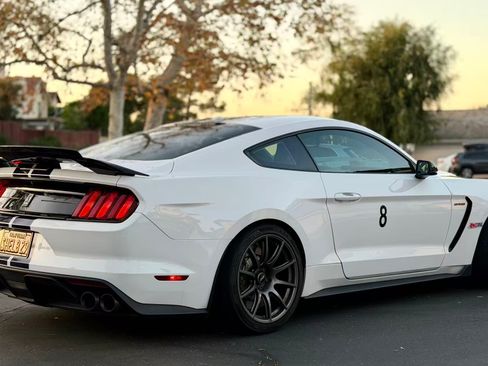 Used 2019 Ford Mustang Shelby GT350 w/ Technology Package image 2