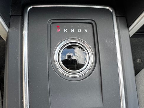 Used 2016 Land Rover Discovery Sport SE AWD/4WD image 12