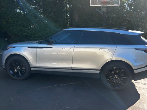 Used 2019 Land Rover Range Rover Velar S AWD/4WD image 10