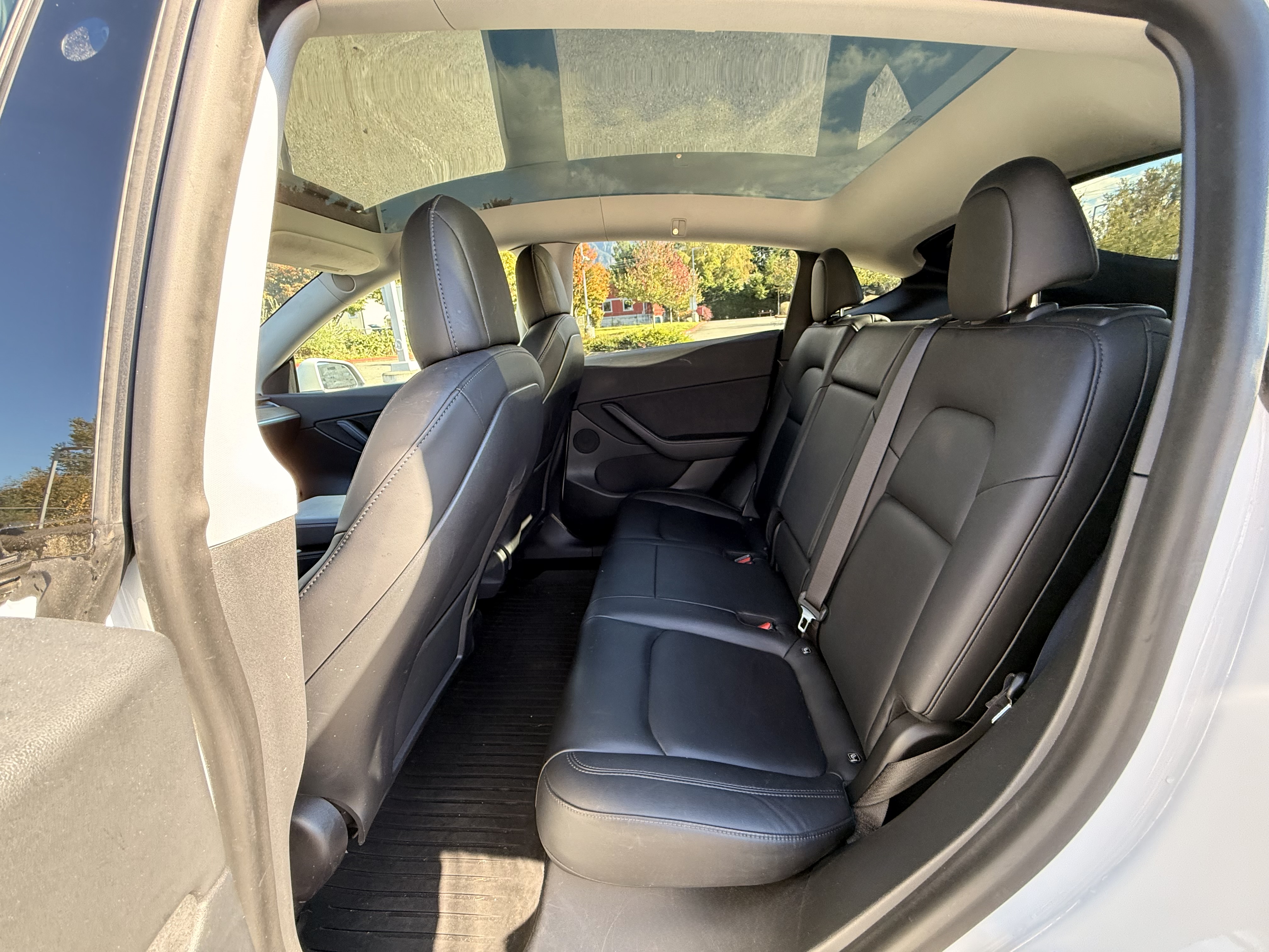 Used 2021 Tesla Model Y 2WD image 16
