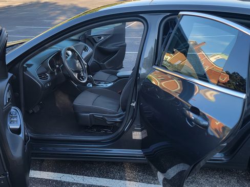 Used 2017 Chevrolet Malibu LS image 6