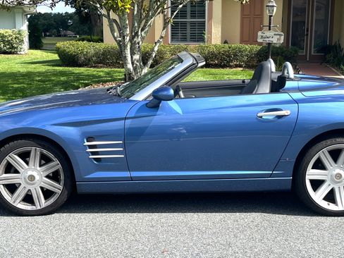 Used 2008 Chrysler Crossfire Limited RWD image 1