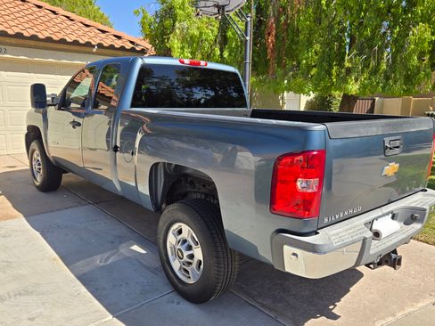 Used 2013 Chevrolet Silverado 2500 LT w/ Interior Plus Package image 4
