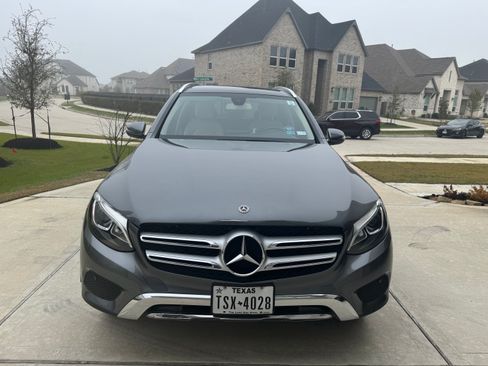 Used 2019 Mercedes-Benz GLC 300 image 5