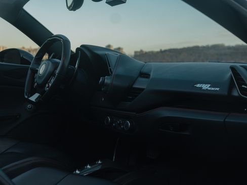 Used 2018 Ferrari 488 Spider image 24