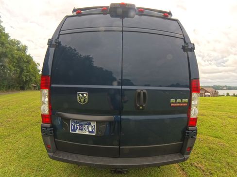 Used 2021 RAM ProMaster 2500 w/ RV Ready Prep Package FWD image 5