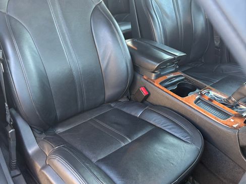 Used 2014 Lincoln MKS AWD w/ Equipment Group 101A image 10