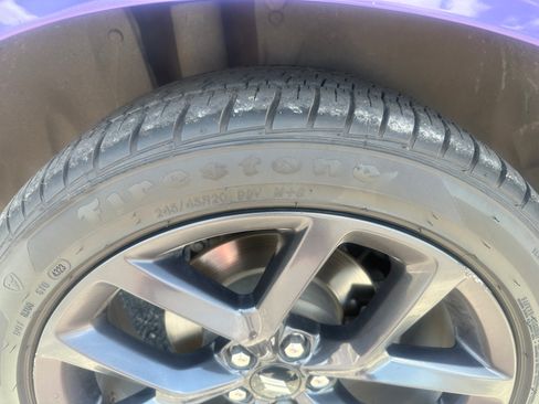 Used 2019 Dodge Challenger SXT w/ Blacktop Package image 8