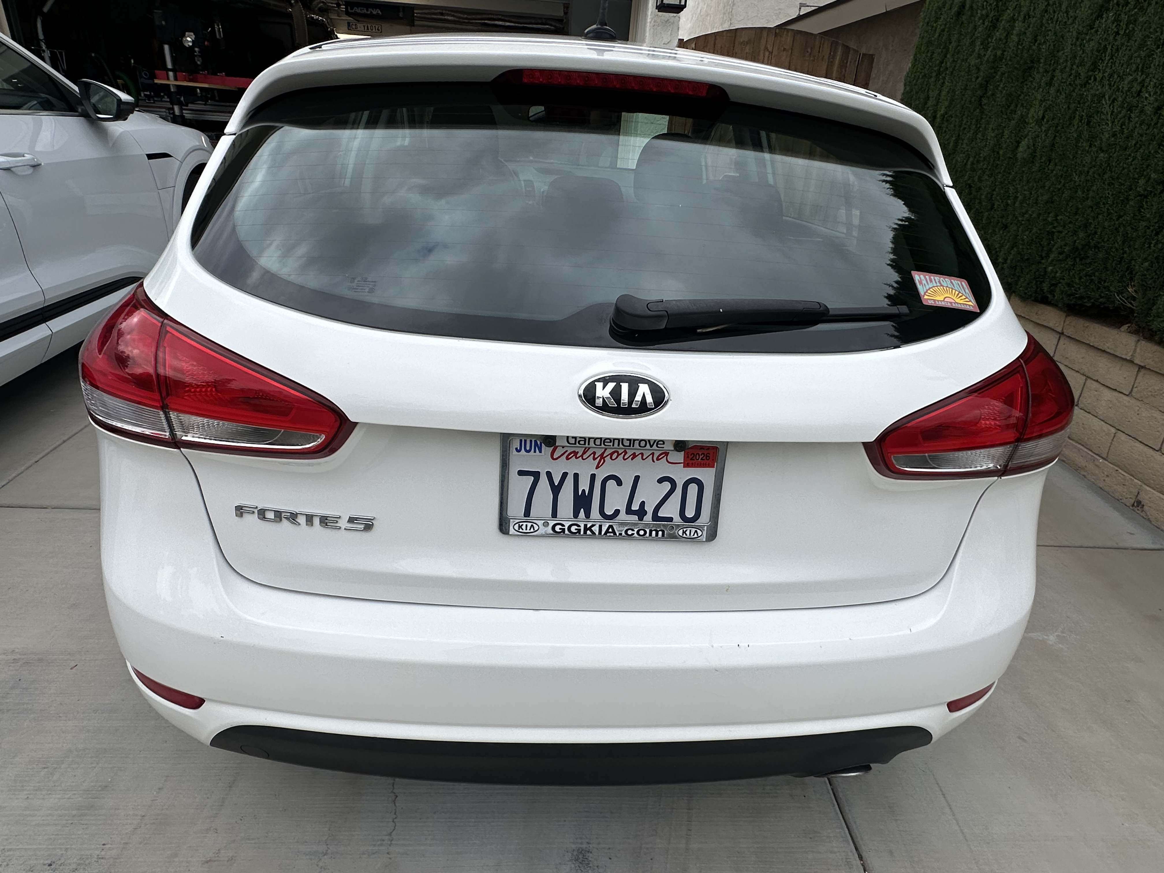 Used 2017 Kia Forte LX FWD image 2