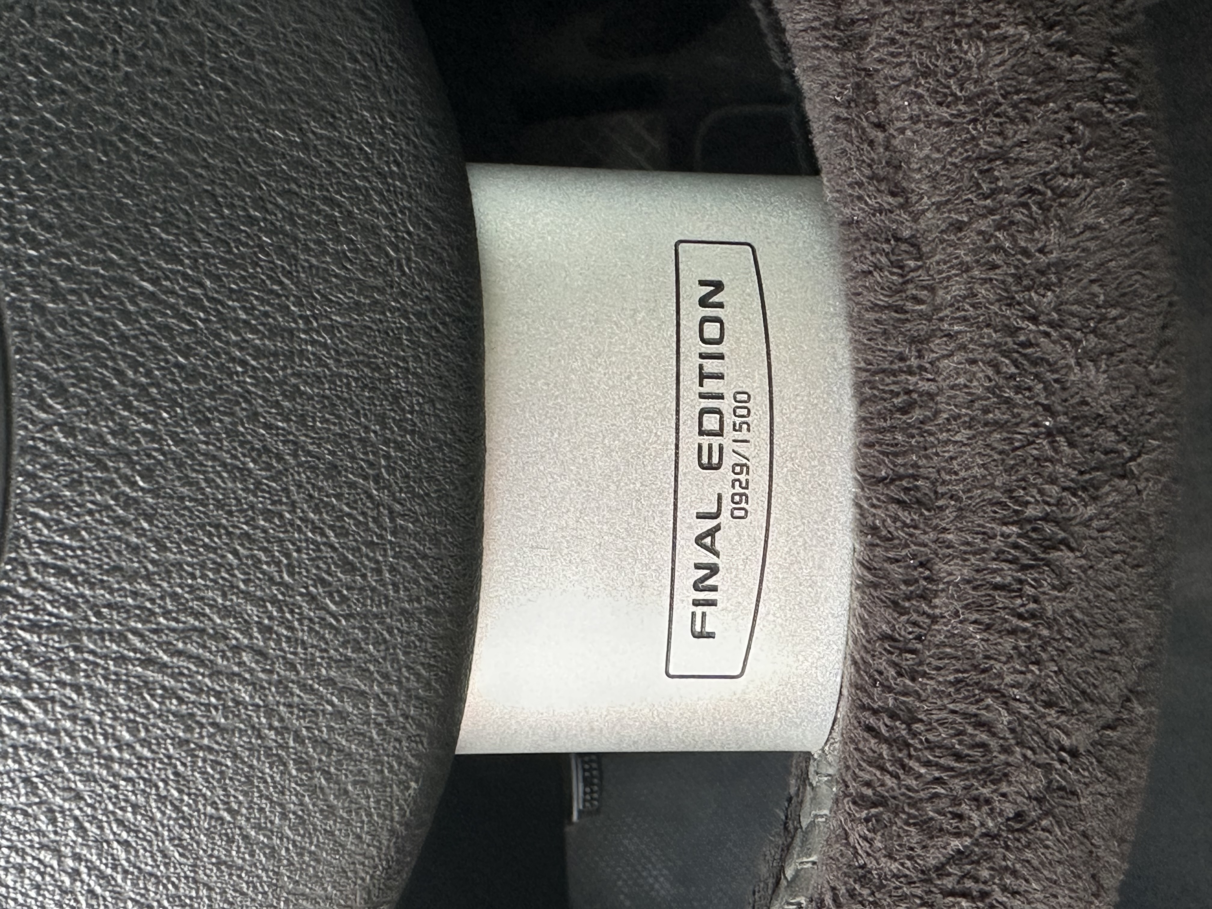 Used 2010 Volkswagen Beetle Final Edition FWD image 17