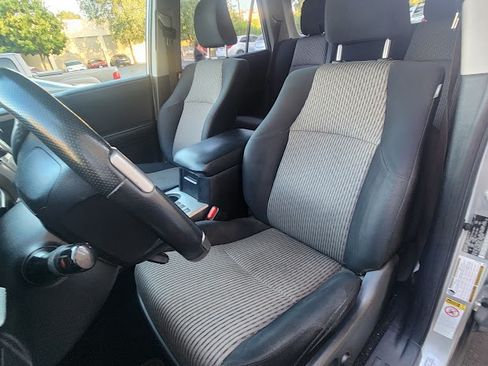 Used 2015 Toyota 4Runner SR5 image 10