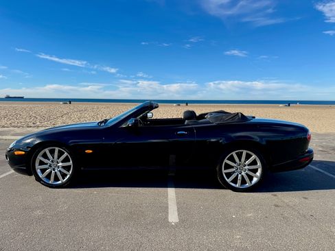 Used 2005 Jaguar XK8 Convertible image 1
