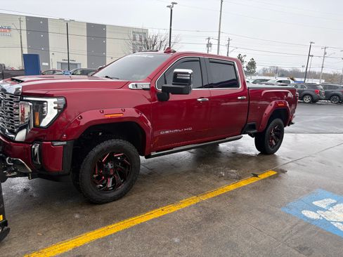 Used 2024 GMC Sierra 2500 Denali w/ Denali Reserve Package image 15