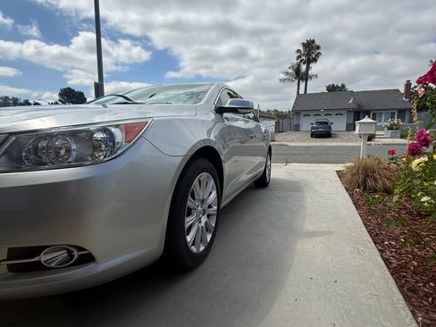 Used 2013 Buick LaCrosse Leather FWD image 15