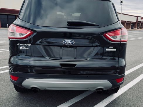 Used 2014 Ford Escape SE w/ Equipment Group 201A image 2