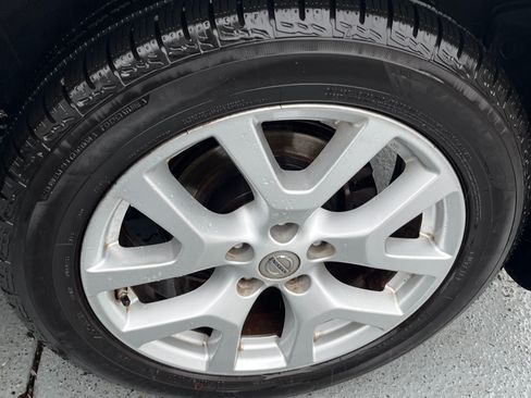 Used 2011 Nissan Rogue SV w/ SL Pkg image 13