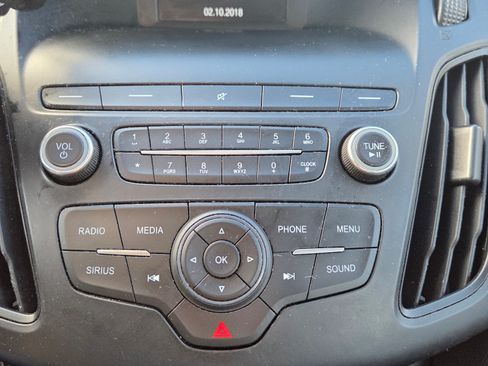 Used 2018 Ford Focus SE image 16