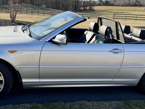 Used 2004 BMW 330Ci Convertible image 1