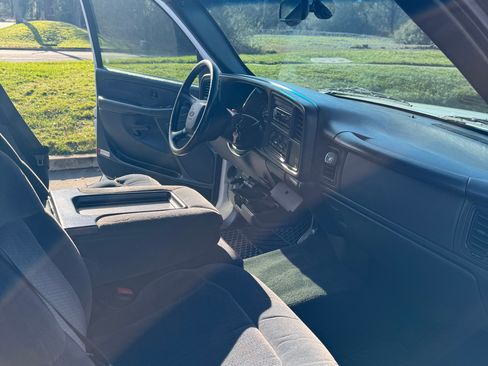 Used 2000 Chevrolet Silverado 1500 LS w/ Off-Road Chassis Pkg image 10