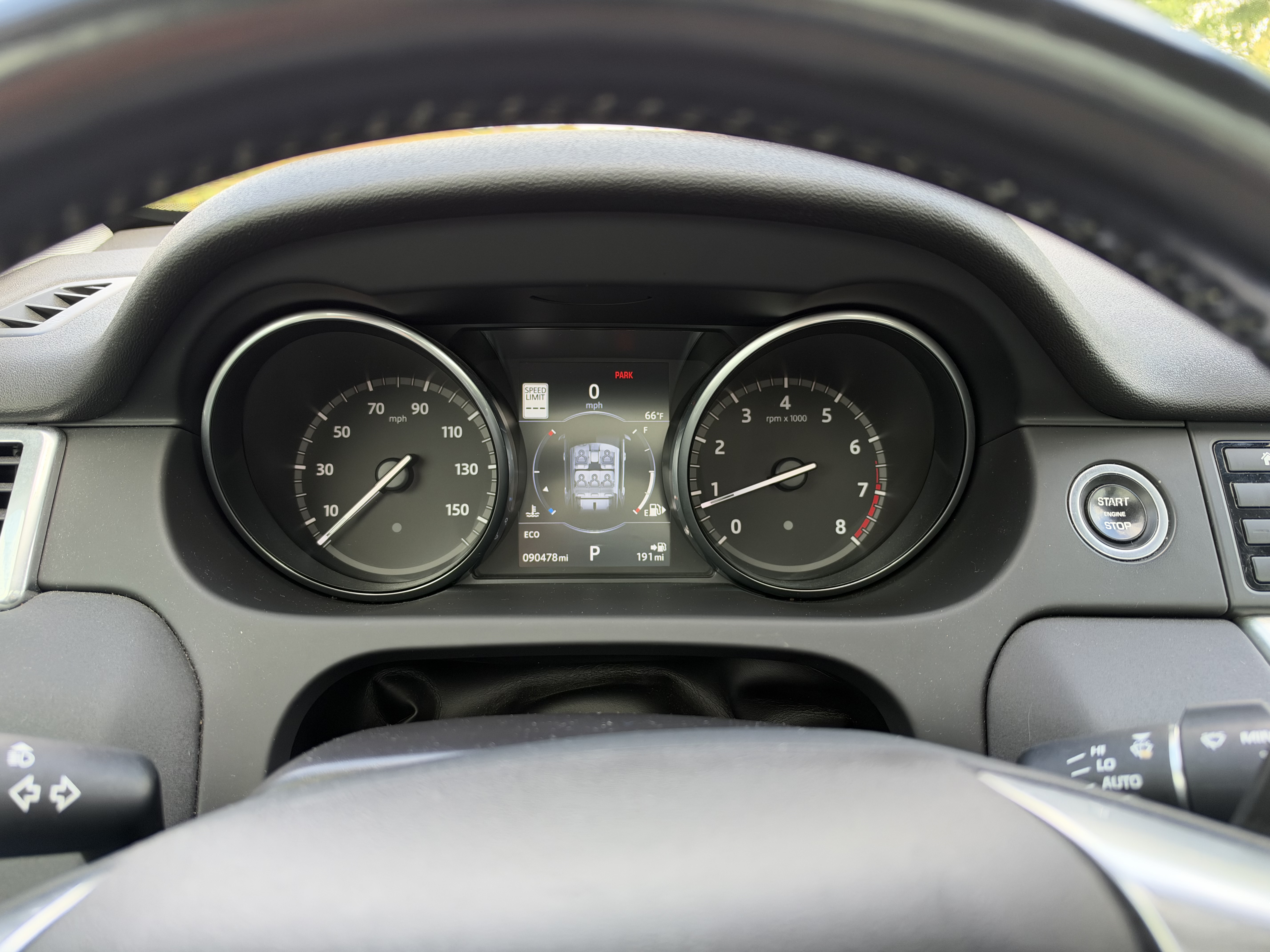 Used 2017 Land Rover Discovery Sport HSE AWD/4WD image 13