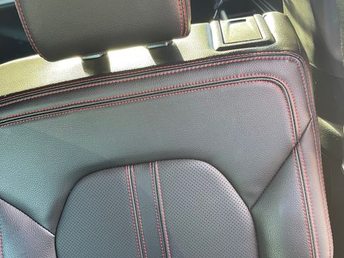 Used 2021 Ford Expedition Limited image 12