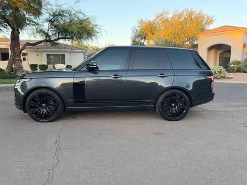 Used 2018 Land Rover Range Rover Supercharged AWD/4WD image 2