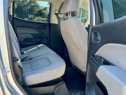 Used 2017 Chevrolet Colorado W/T w/ WT Convenience Package image 10