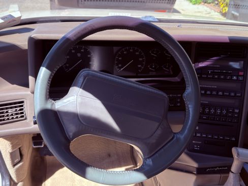 Used 1993 Cadillac Allante Convertible Coupe 2D image 10