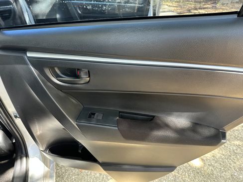 Used 2016 Toyota Corolla L image 14