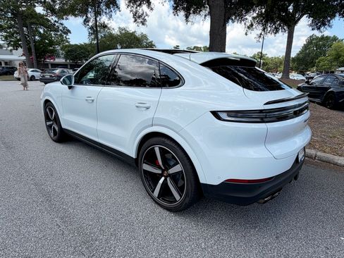 Used 2026 Porsche Cayenne S AWD/4WD image 5