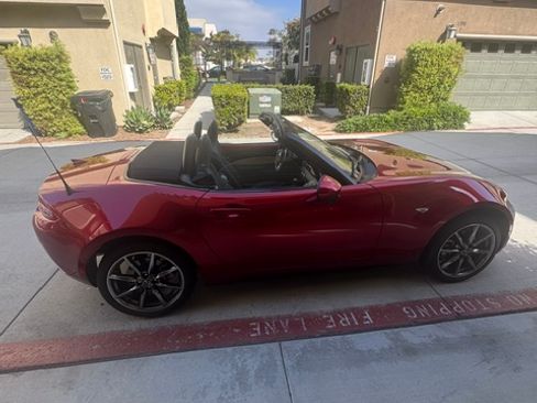 Used 2023 MAZDA MX-5 Miata Grand Touring RWD image 8
