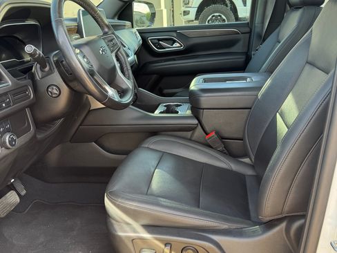 Used 2022 Chevrolet Tahoe Z71 w/ Luxury Package image 6