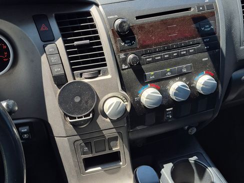 Used 2012 Toyota Tundra SR5 w/ SR5 Pkg image 16