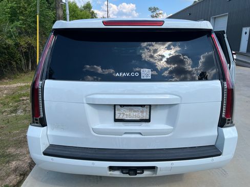 Used 2018 Chevrolet Tahoe 2WD image 4
