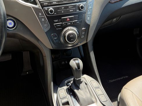 Used 2019 Hyundai Santa Fe XL FWD image 14