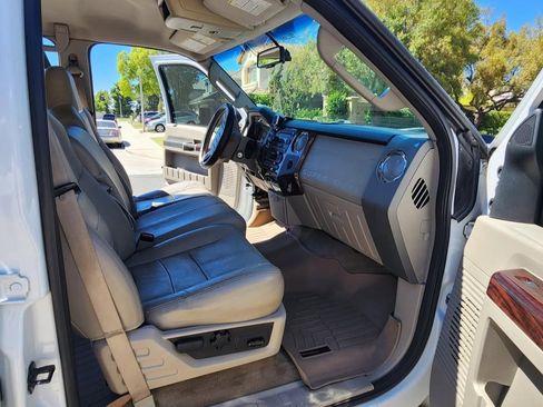 Used 2008 Ford F350 Lariat image 11