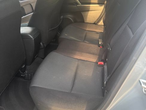 Used 2013 MAZDA MAZDA3 i SV image 8