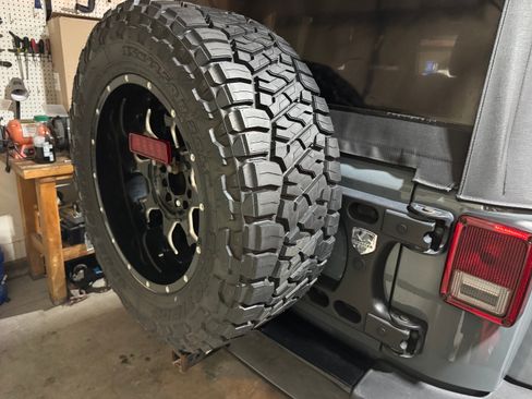 Used 2014 Jeep Wrangler Unlimited Sport image 11