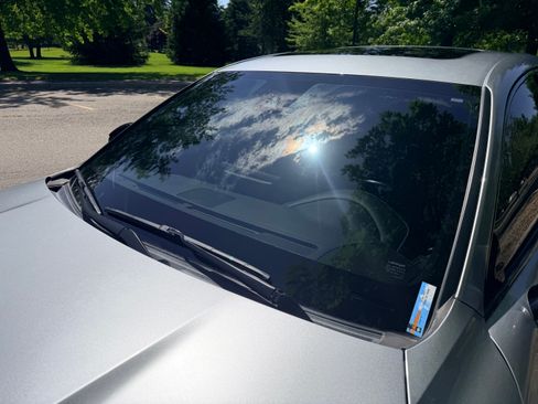 Used 2023 Lexus IS 500 RWD image 9